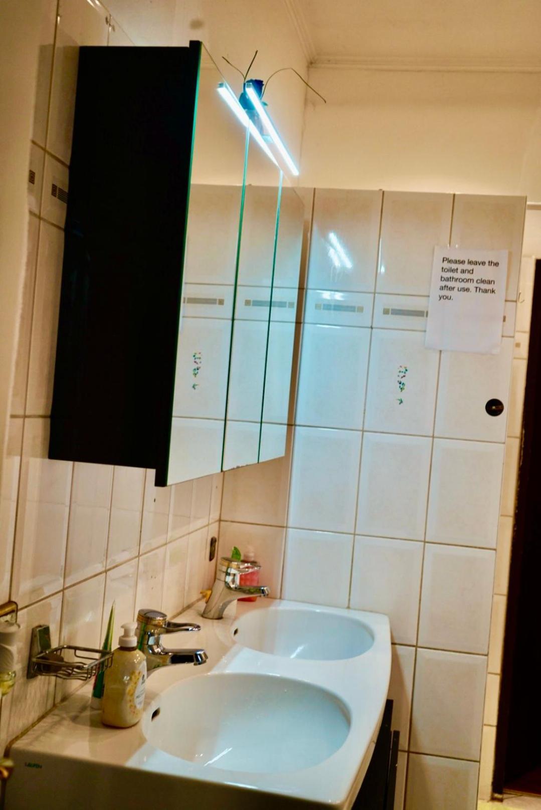 וינה U6 Schoepfwerk Hostel 1 מראה חיצוני תמונה